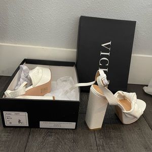 White heels size 8 from vici